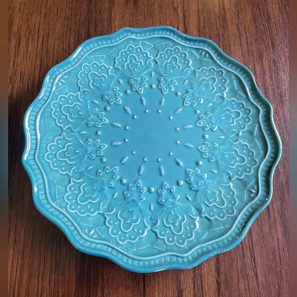 Set of 2 Pioneer Woman Farmhouse Lace Blue Teal Salad Plate Embossed Pattern 8.5